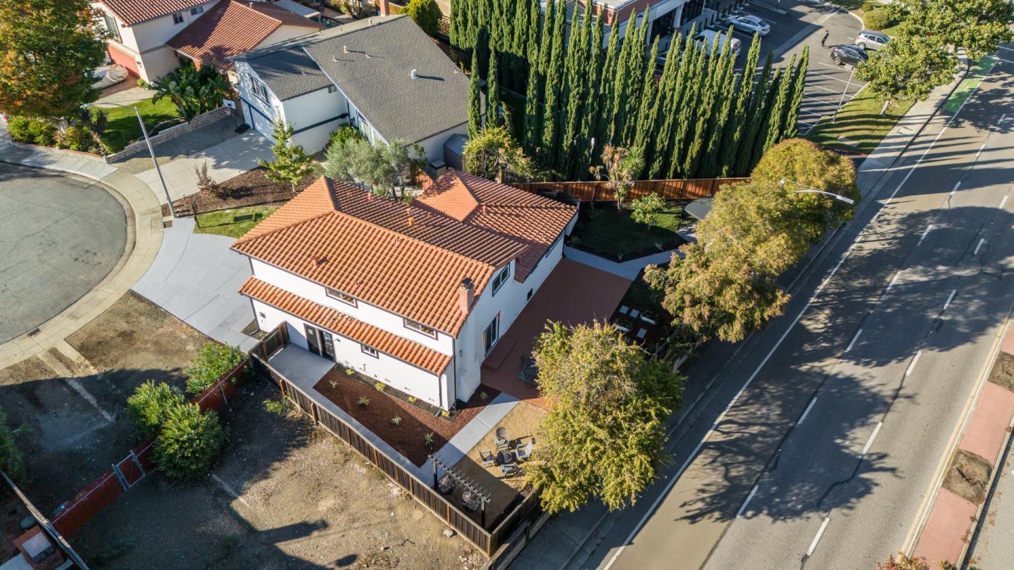 Detail Gallery Image 46 of 50 For 422 Liquidambar Way, Sunnyvale,  CA 94086 - 4 Beds | 2/1 Baths