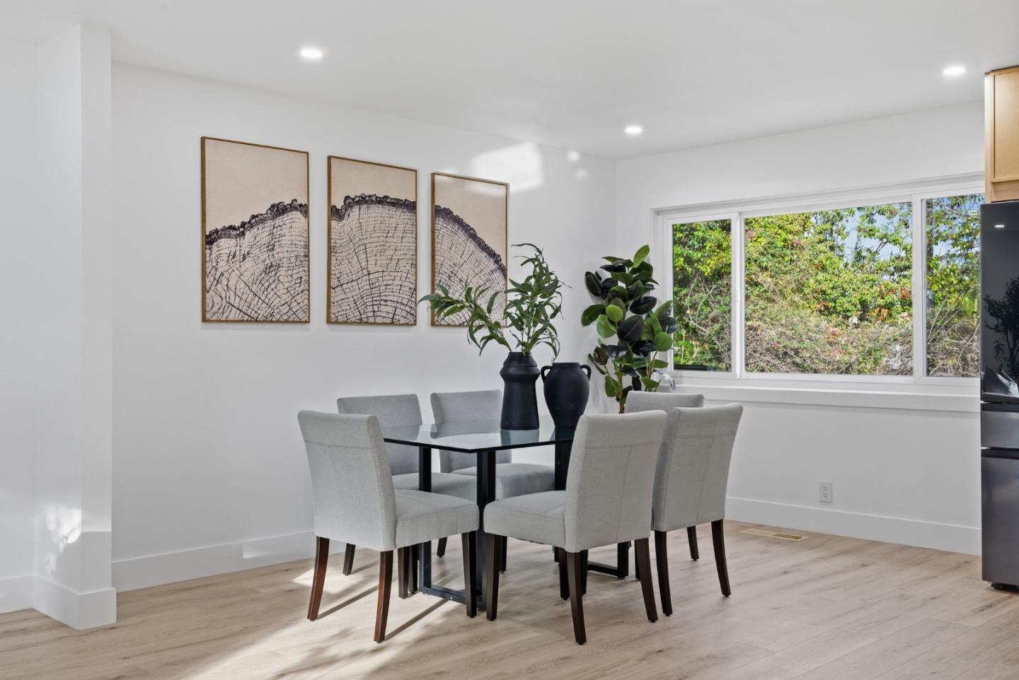 Detail Gallery Image 5 of 50 For 422 Liquidambar Way, Sunnyvale,  CA 94086 - 4 Beds | 2/1 Baths