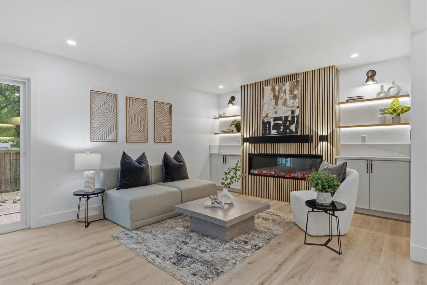 Detail Gallery Image 8 of 50 For 422 Liquidambar Way, Sunnyvale,  CA 94086 - 4 Beds | 2/1 Baths