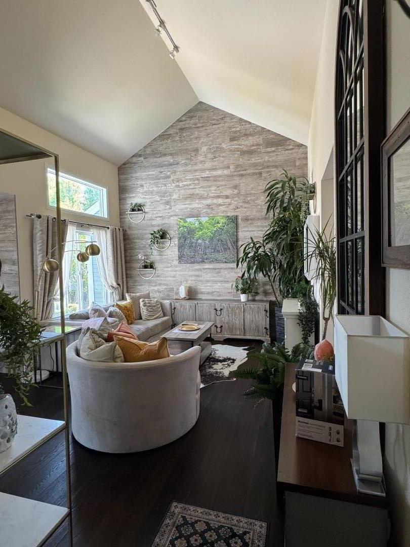 Detail Gallery Image 3 of 11 For 767 Portwalk Pl, Redwood City,  CA 94065 - 2 Beds | 1 Baths