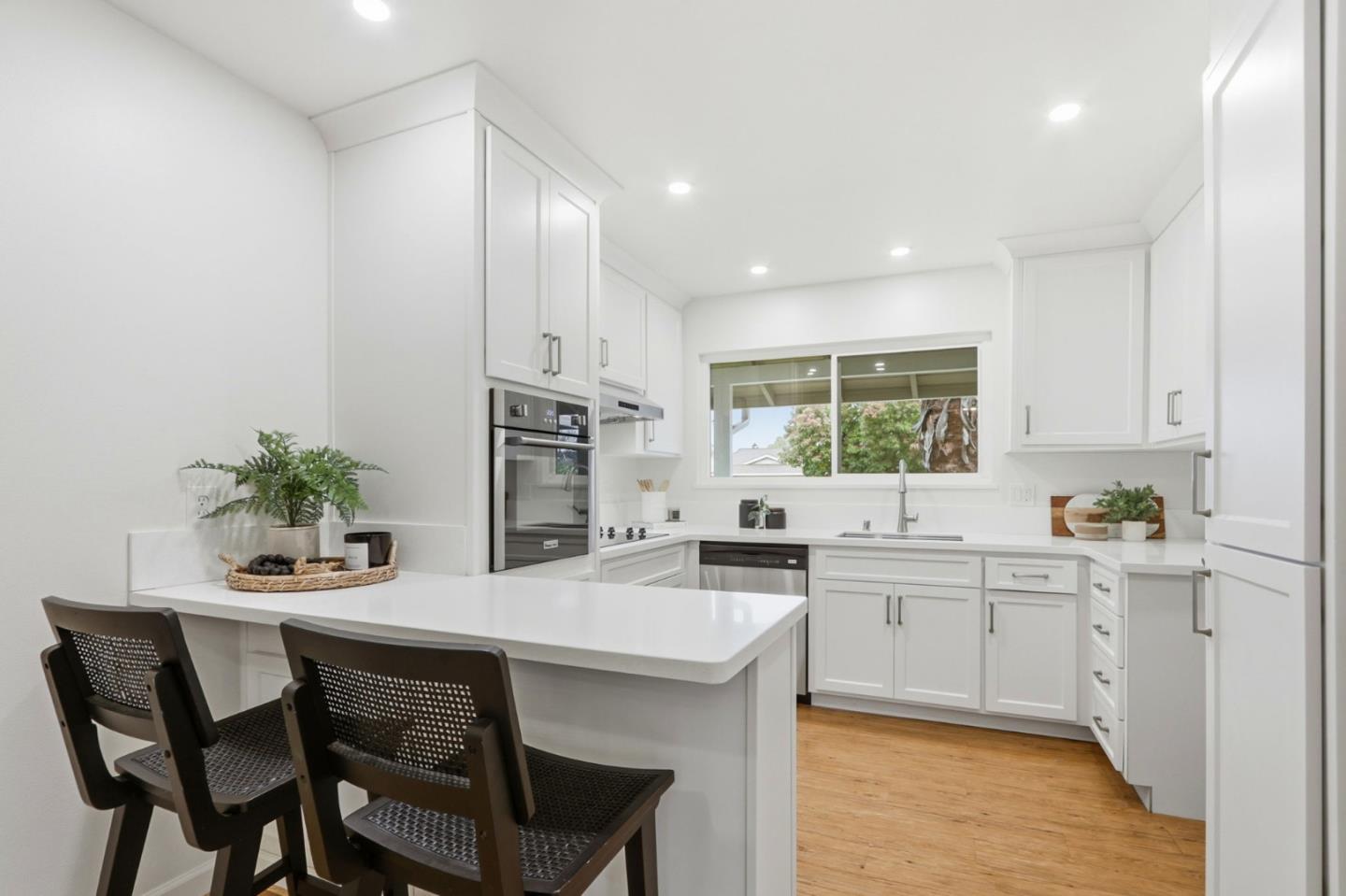 Detail Gallery Image 11 of 43 For 5027 Corbin Ave, San Jose,  CA 95118 - 4 Beds | 2 Baths