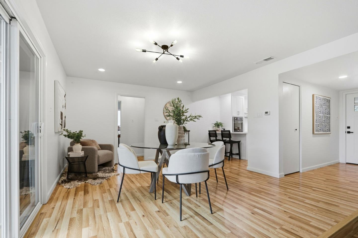 Detail Gallery Image 13 of 43 For 5027 Corbin Ave, San Jose,  CA 95118 - 4 Beds | 2 Baths