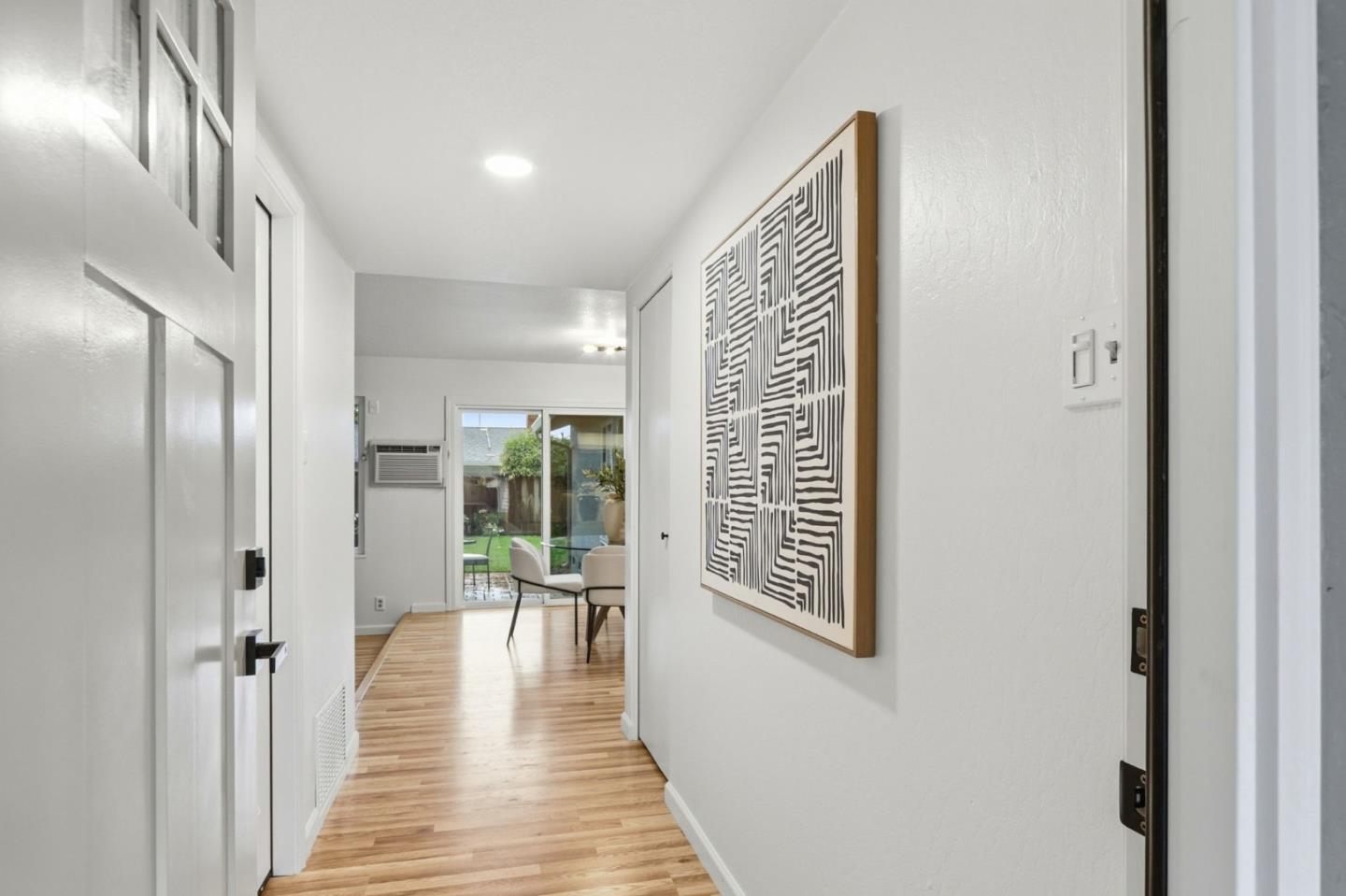 Detail Gallery Image 4 of 43 For 5027 Corbin Ave, San Jose,  CA 95118 - 4 Beds | 2 Baths