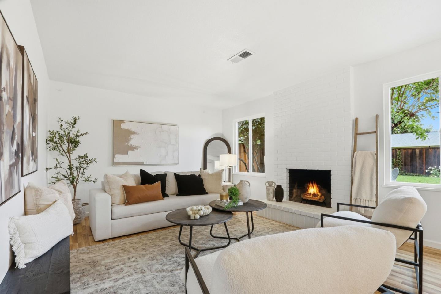 Detail Gallery Image 7 of 43 For 5027 Corbin Ave, San Jose,  CA 95118 - 4 Beds | 2 Baths