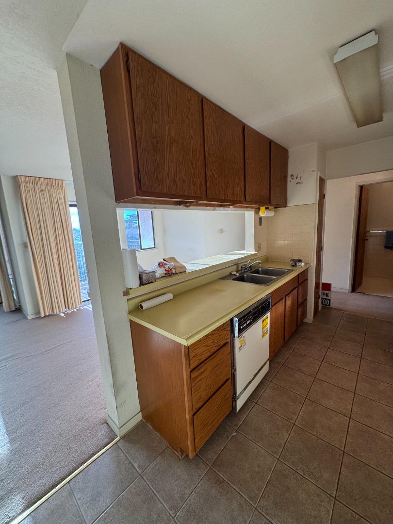 Detail Gallery Image 18 of 38 For 790 7th Ave #404,  San Francisco,  CA 94118 - 2 Beds | 2 Baths