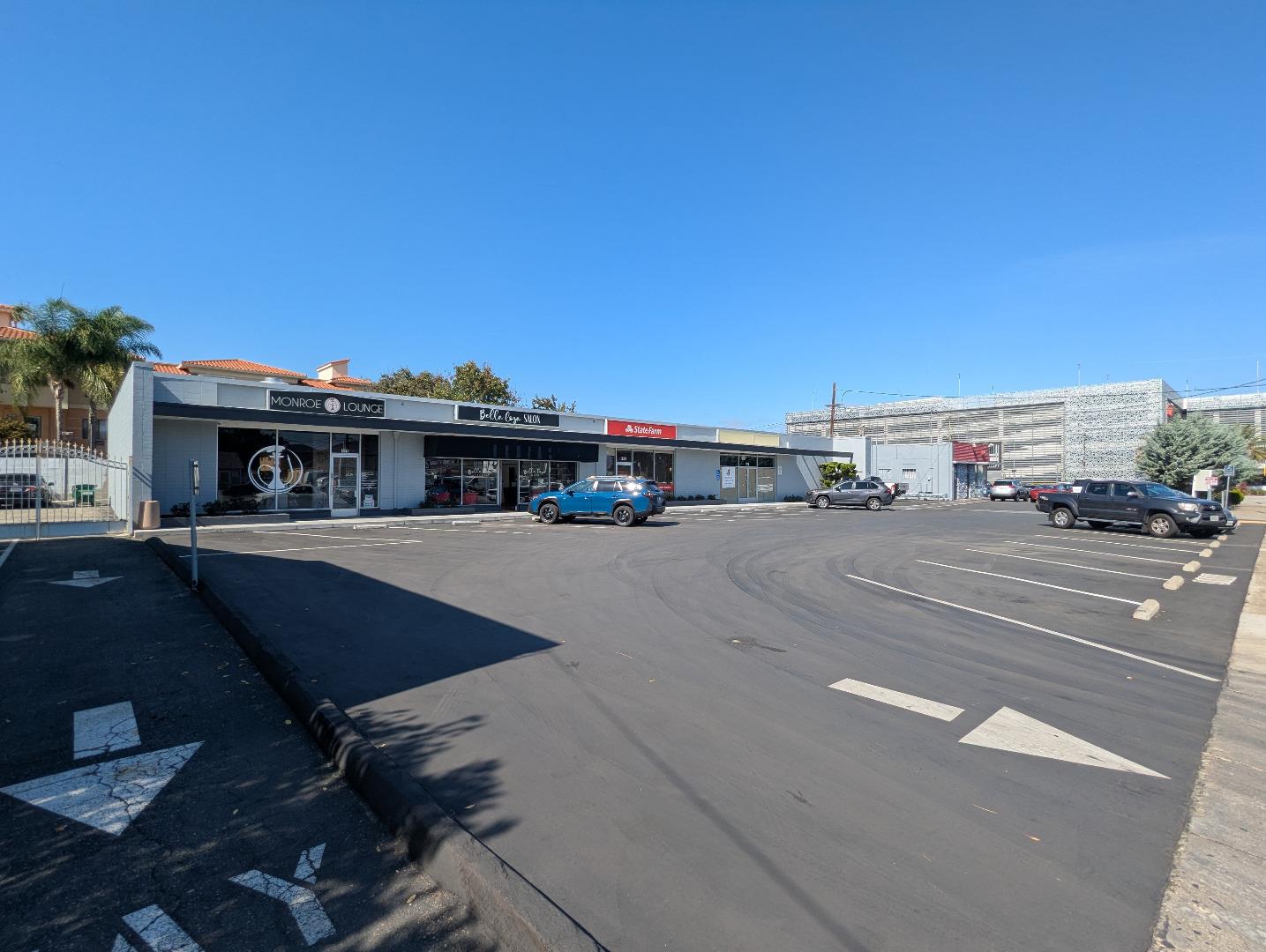 Detail Gallery Image 2 of 8 For 319 S Monroe St, San Jose,  CA 95128 - – Beds | – Baths