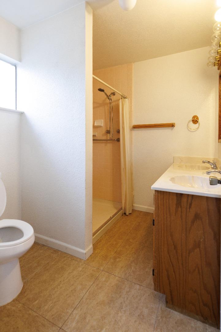 Detail Gallery Image 11 of 17 For 140 Marian Ln, San Jose,  CA 95127 - 3 Beds | 2 Baths