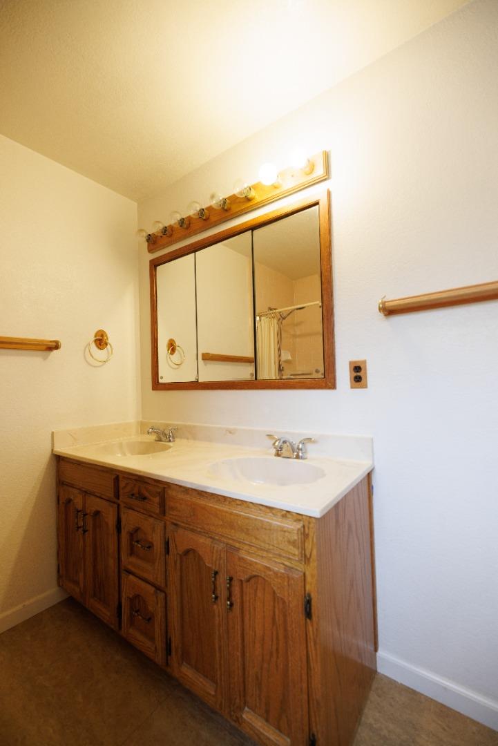 Detail Gallery Image 12 of 17 For 140 Marian Ln, San Jose,  CA 95127 - 3 Beds | 2 Baths