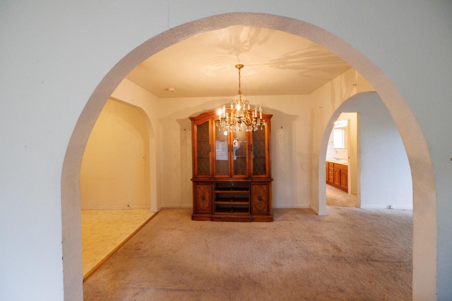 Detail Gallery Image 8 of 17 For 140 Marian Ln, San Jose,  CA 95127 - 3 Beds | 2 Baths