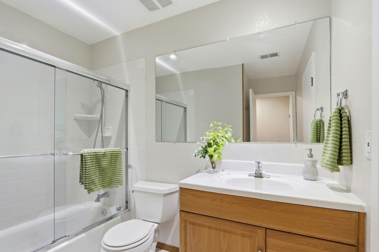 Detail Gallery Image 18 of 32 For 2507 Bankhead Way, San Jose,  CA 95121 - 2 Beds | 1/1 Baths
