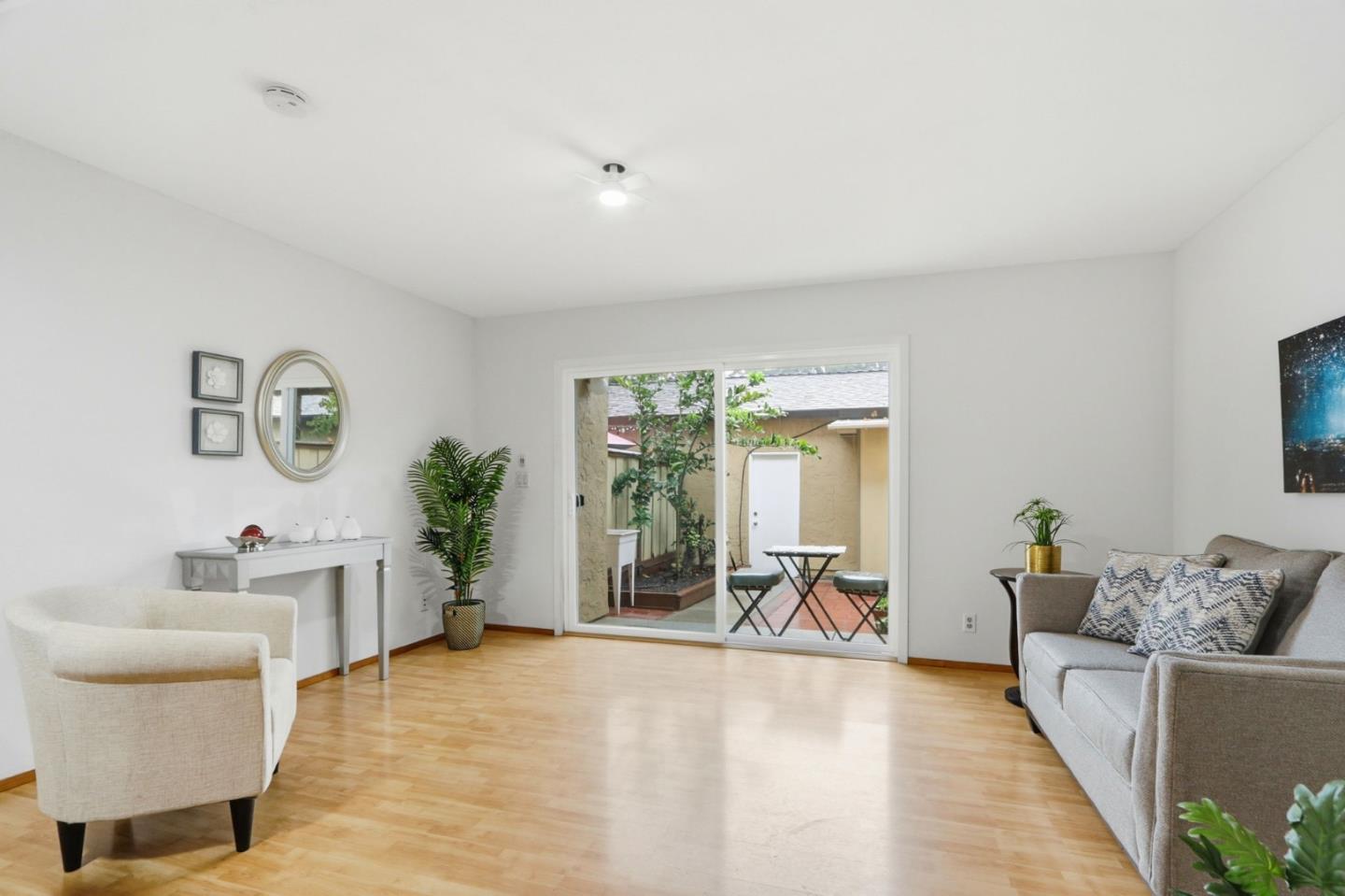 Detail Gallery Image 6 of 32 For 2507 Bankhead Way, San Jose,  CA 95121 - 2 Beds | 1/1 Baths