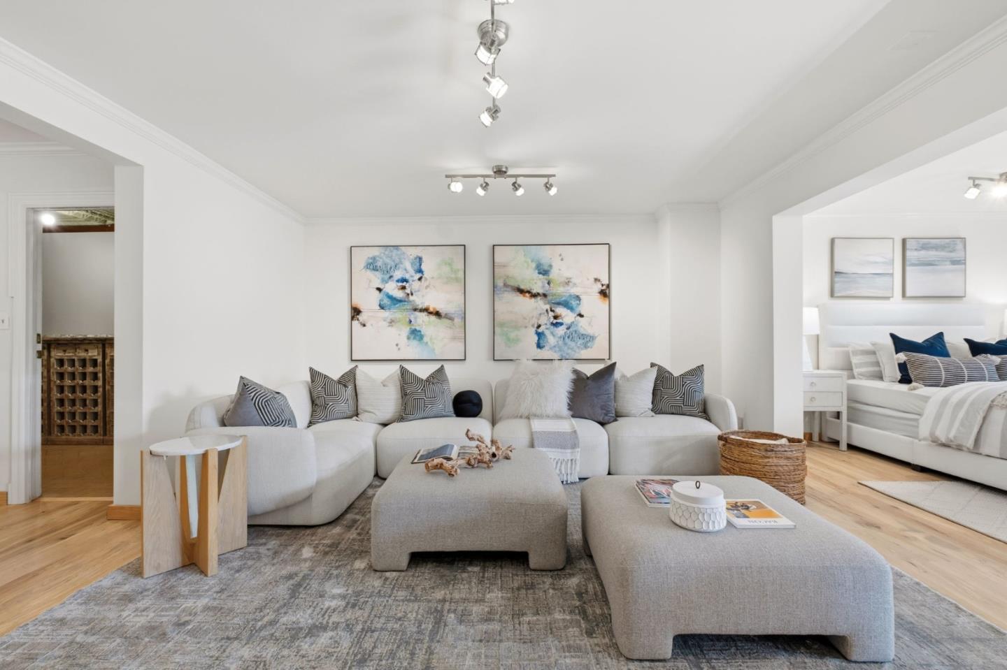 Detail Gallery Image 29 of 42 For 711 W California Way, Redwood City,  CA 94062 - 3 Beds | 3/1 Baths