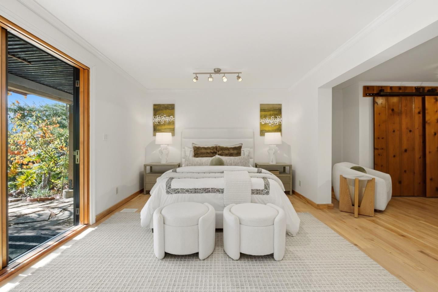 Detail Gallery Image 33 of 42 For 711 W California Way, Redwood City,  CA 94062 - 3 Beds | 3/1 Baths