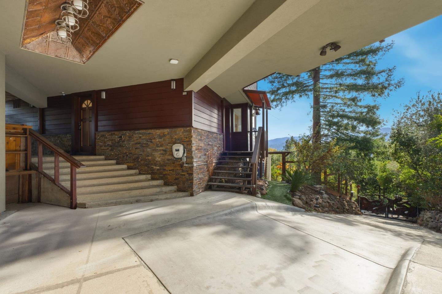 Detail Gallery Image 36 of 42 For 711 W California Way, Redwood City,  CA 94062 - 3 Beds | 3/1 Baths