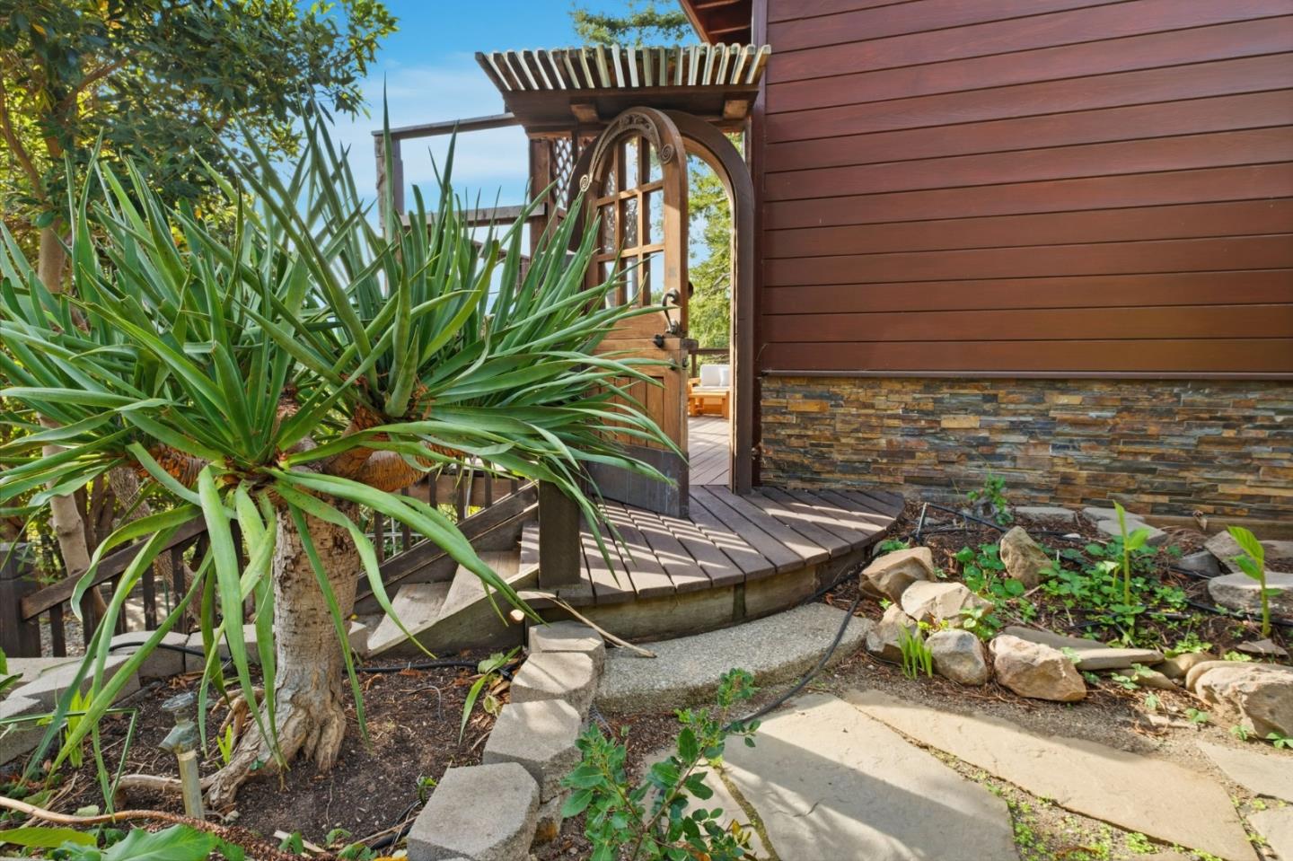 Detail Gallery Image 42 of 42 For 711 W California Way, Redwood City,  CA 94062 - 3 Beds | 3/1 Baths