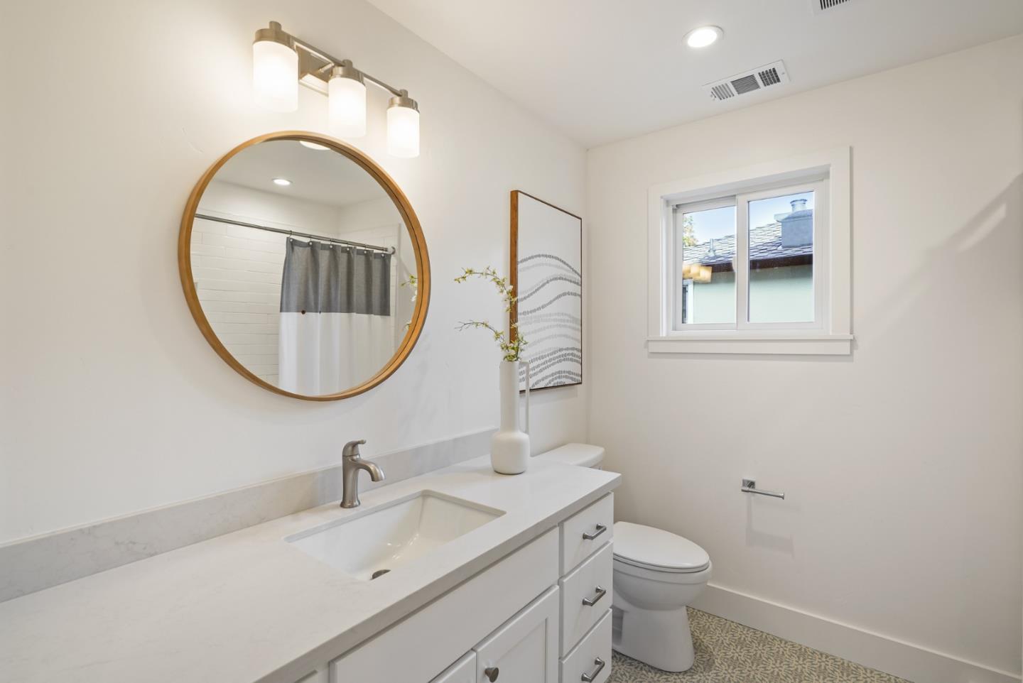 Detail Gallery Image 11 of 19 For 1642 Anamor St, Redwood City,  CA 94061 - 4 Beds | 2/1 Baths