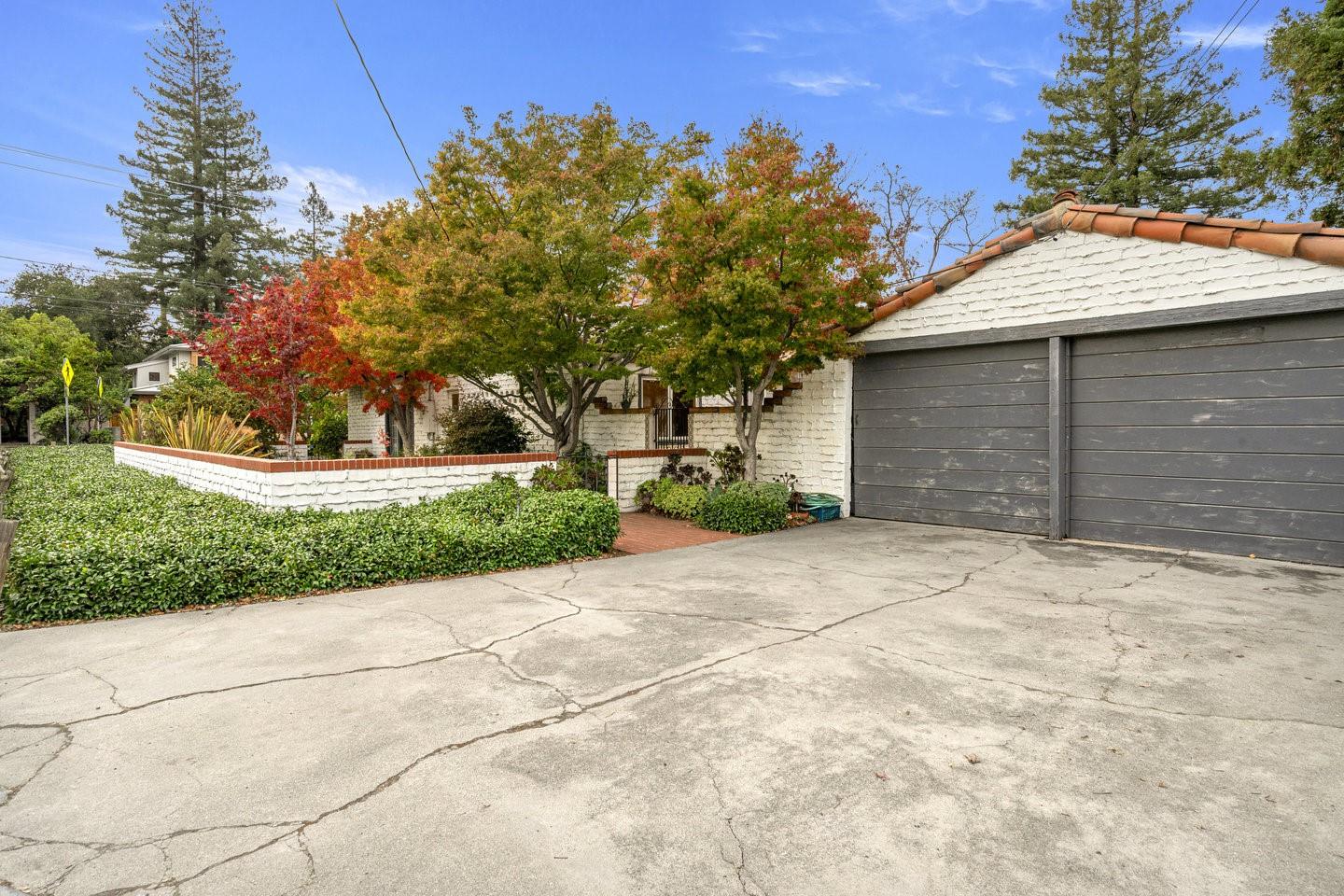 Detail Gallery Image 20 of 76 For 3691 Laguna Ave, Palo Alto,  CA 94306 - 3 Beds | 2 Baths