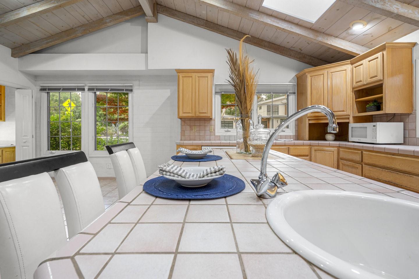 Detail Gallery Image 29 of 76 For 3691 Laguna Ave, Palo Alto,  CA 94306 - 3 Beds | 2 Baths