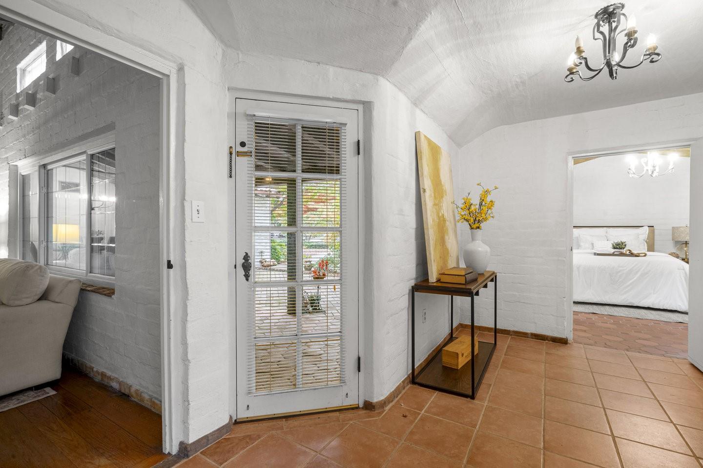 Detail Gallery Image 41 of 76 For 3691 Laguna Ave, Palo Alto,  CA 94306 - 3 Beds | 2 Baths