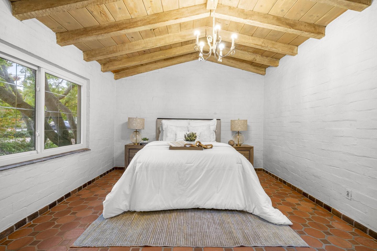 Detail Gallery Image 45 of 76 For 3691 Laguna Ave, Palo Alto,  CA 94306 - 3 Beds | 2 Baths