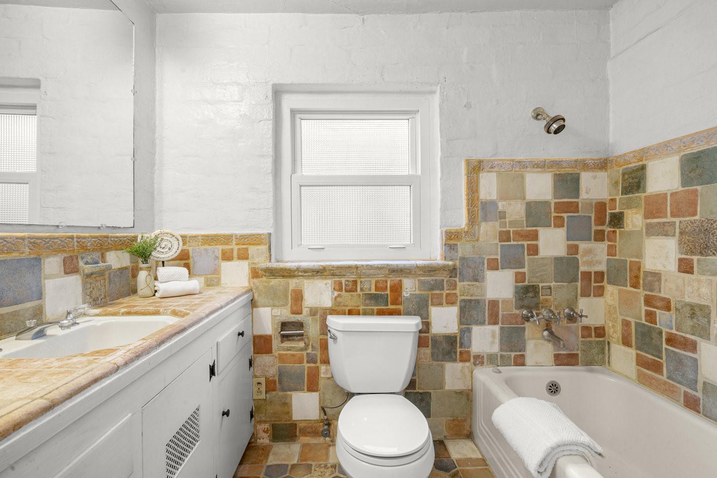 Detail Gallery Image 48 of 76 For 3691 Laguna Ave, Palo Alto,  CA 94306 - 3 Beds | 2 Baths