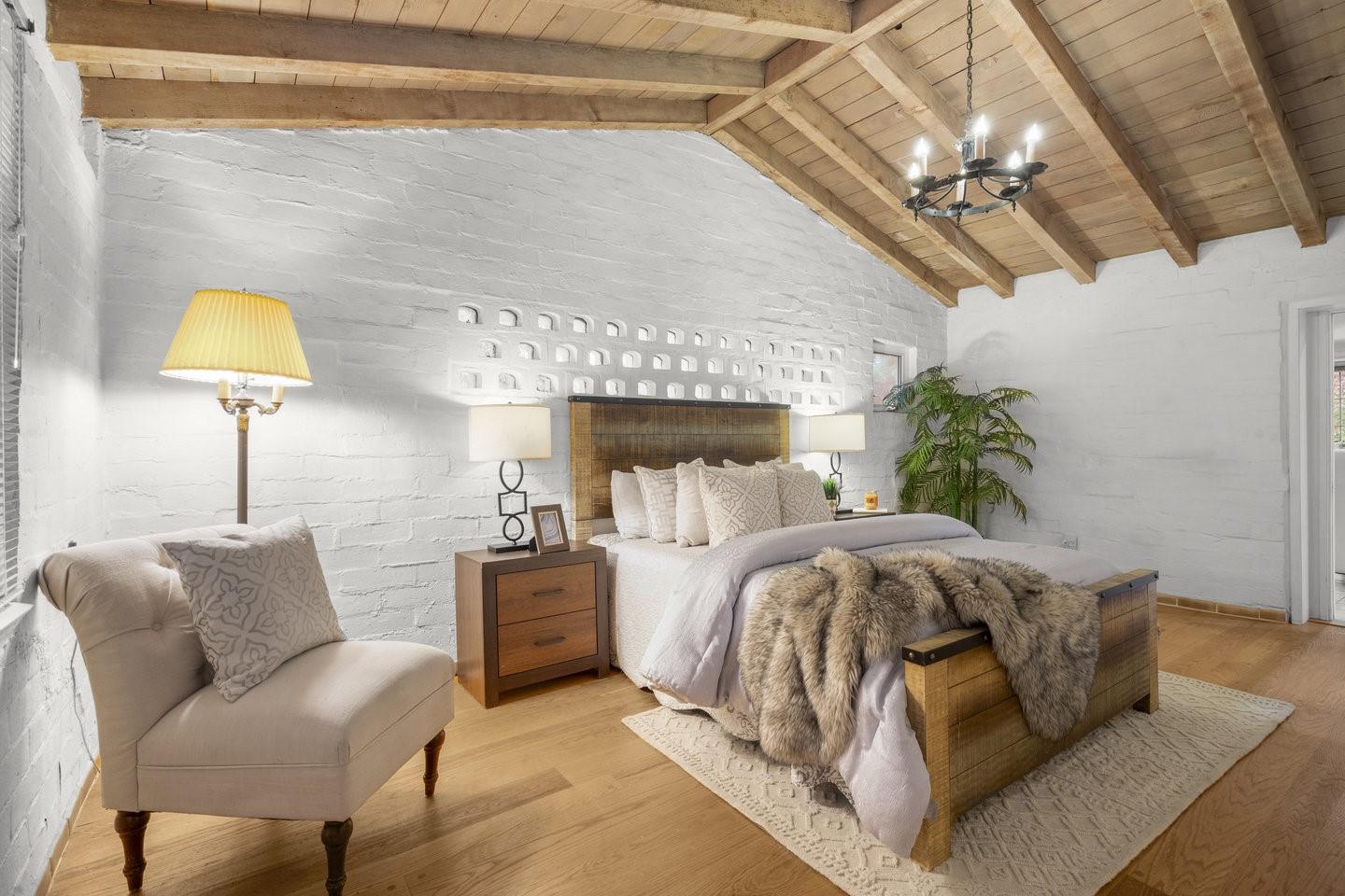 Detail Gallery Image 50 of 76 For 3691 Laguna Ave, Palo Alto,  CA 94306 - 3 Beds | 2 Baths