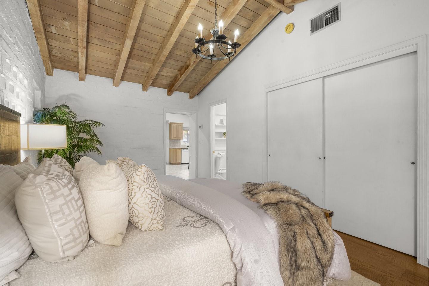 Detail Gallery Image 52 of 76 For 3691 Laguna Ave, Palo Alto,  CA 94306 - 3 Beds | 2 Baths