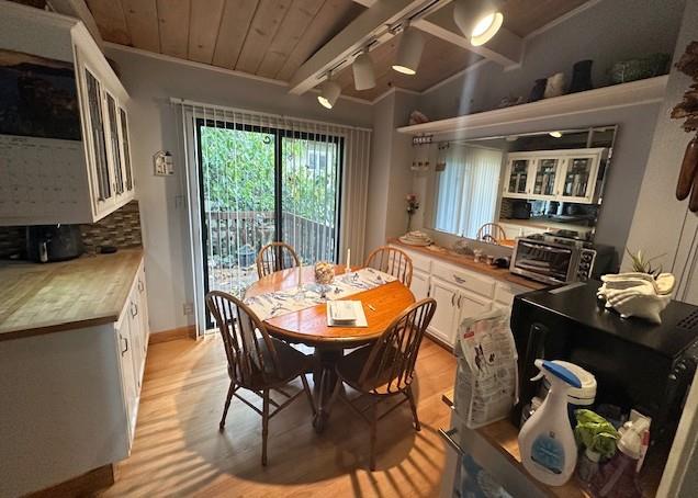 Detail Gallery Image 10 of 54 For 525 Wellington Dr, San Carlos,  CA 94070 - 4 Beds | 3 Baths