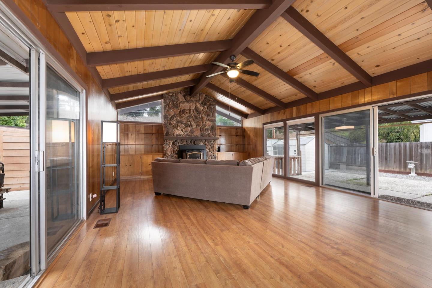 Detail Gallery Image 13 of 39 For 1089 Sycamore Dr, Millbrae,  CA 94030 - 3 Beds | 2 Baths