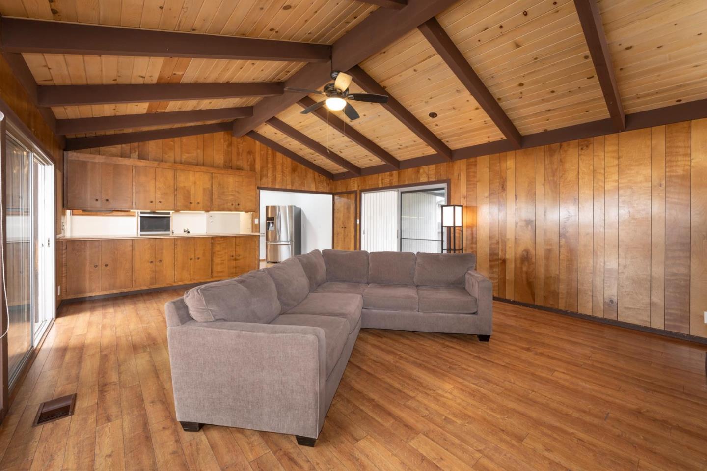 Detail Gallery Image 14 of 39 For 1089 Sycamore Dr, Millbrae,  CA 94030 - 3 Beds | 2 Baths