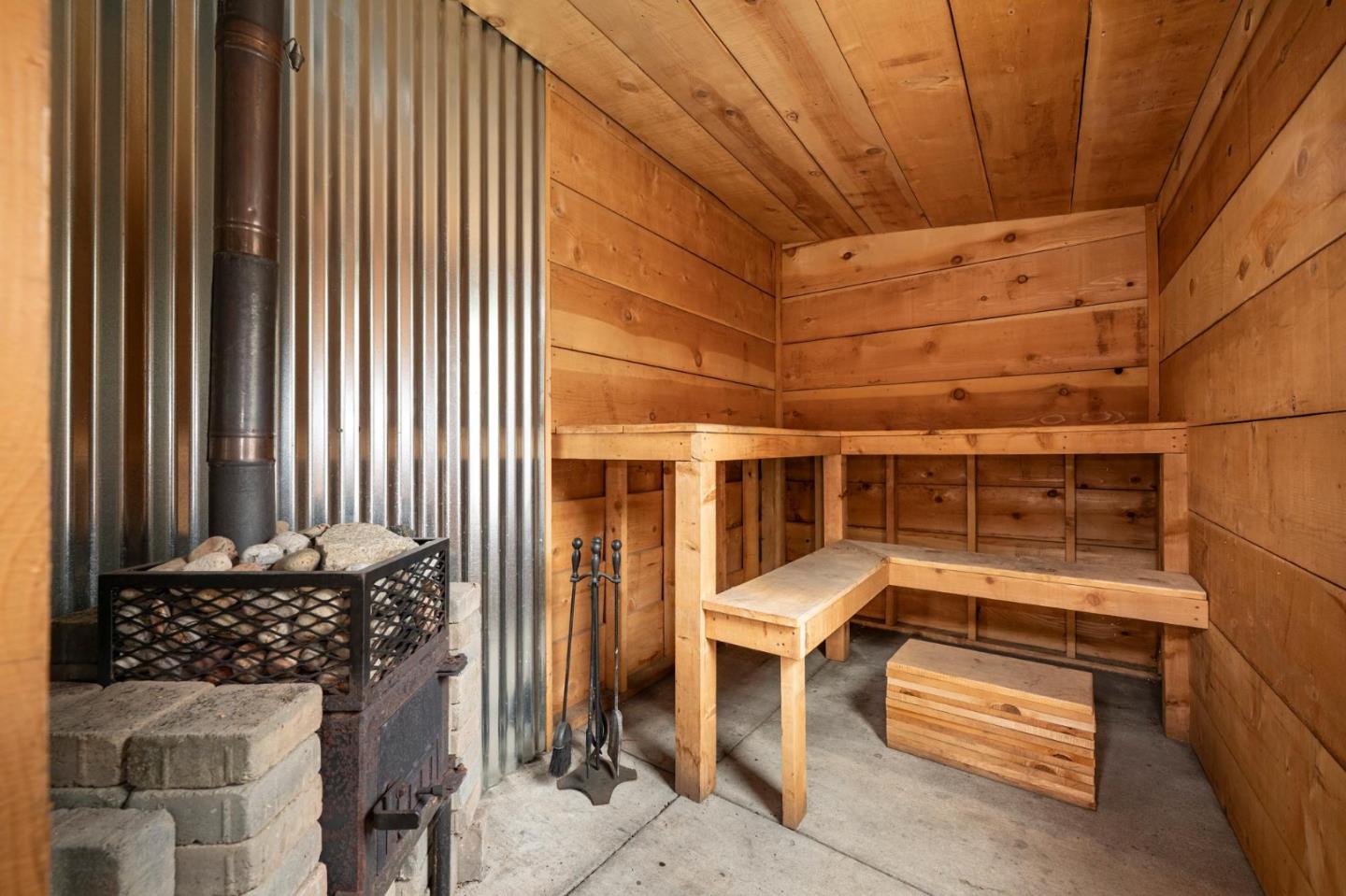 Detail Gallery Image 28 of 39 For 1089 Sycamore Dr, Millbrae,  CA 94030 - 3 Beds | 2 Baths