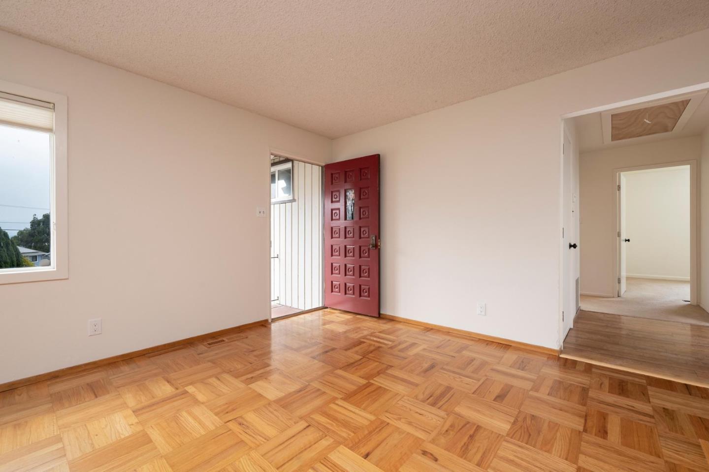 Detail Gallery Image 3 of 39 For 1089 Sycamore Dr, Millbrae,  CA 94030 - 3 Beds | 2 Baths