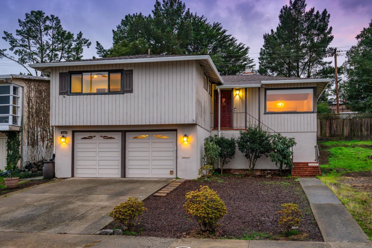 Detail Gallery Image 31 of 39 For 1089 Sycamore Dr, Millbrae,  CA 94030 - 3 Beds | 2 Baths