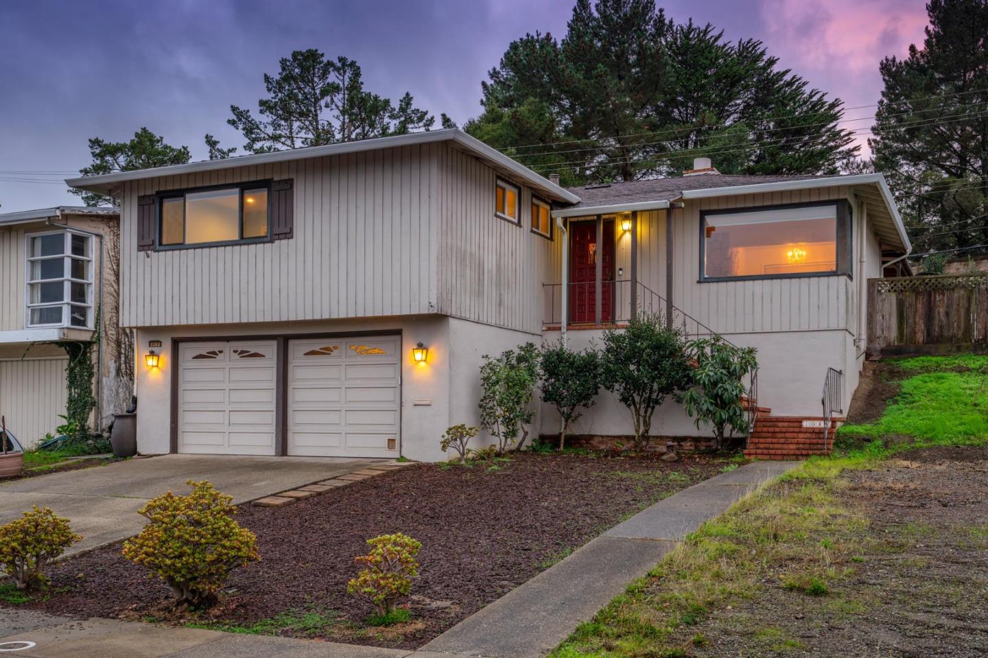 Detail Gallery Image 32 of 39 For 1089 Sycamore Dr, Millbrae,  CA 94030 - 3 Beds | 2 Baths