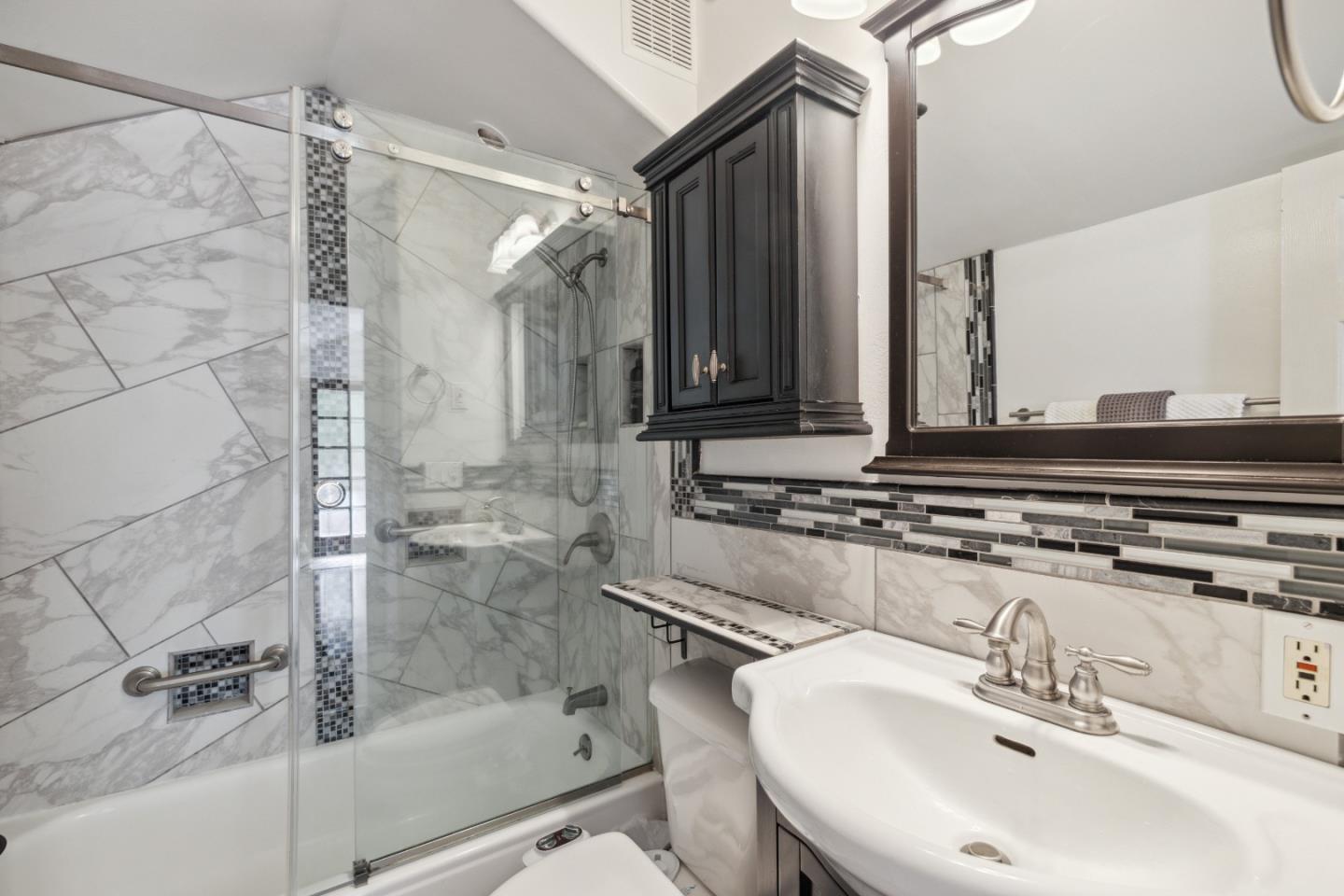 Detail Gallery Image 12 of 38 For 15300 Highway 9, Boulder Creek,  CA 95006 - 3 Beds | 1 Baths