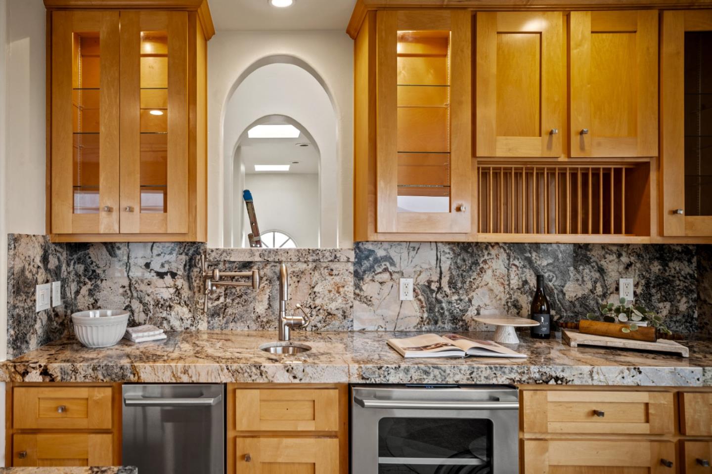 Detail Gallery Image 15 of 30 For 320 El Caminito Rd, Carmel Valley,  CA 93924 - 3 Beds | 2/1 Baths