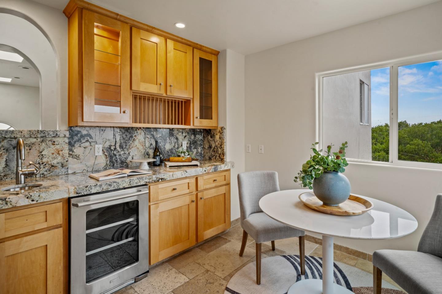 Detail Gallery Image 16 of 30 For 320 El Caminito Rd, Carmel Valley,  CA 93924 - 3 Beds | 2/1 Baths