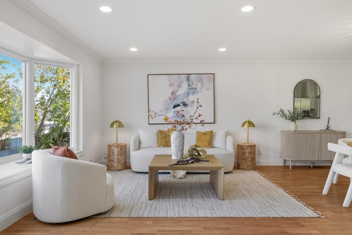 Detail Gallery Image 12 of 41 For 142 Shooting Star Isle, Foster City,  CA 94404 - 4 Beds | 2/1 Baths