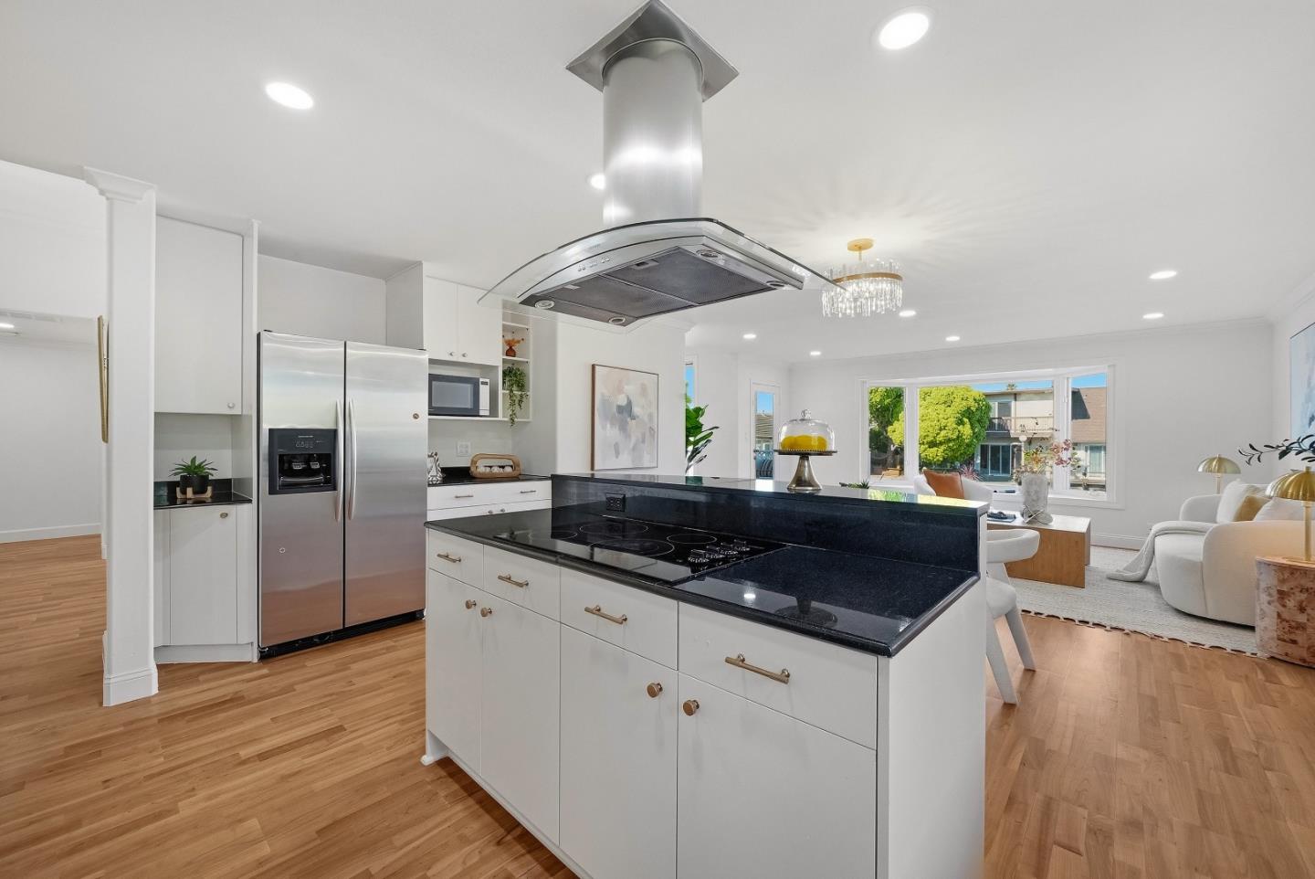 Detail Gallery Image 16 of 41 For 142 Shooting Star Isle, Foster City,  CA 94404 - 4 Beds | 2/1 Baths