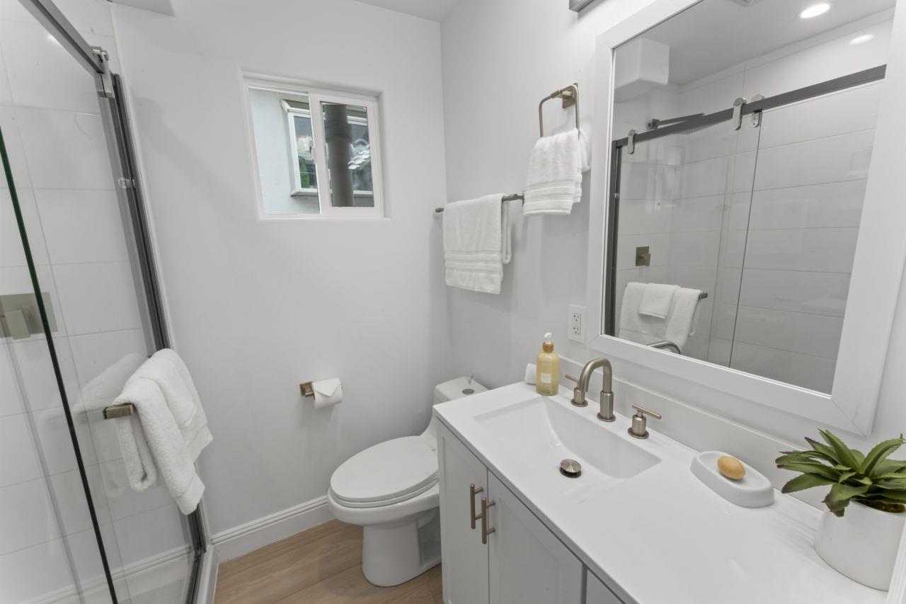 Detail Gallery Image 12 of 22 For 335 Monterey St, Brisbane,  CA 94005 - 2 Beds | 1 Baths