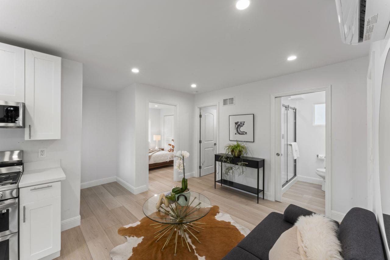 Detail Gallery Image 7 of 22 For 335 Monterey St, Brisbane,  CA 94005 - 2 Beds | 1 Baths