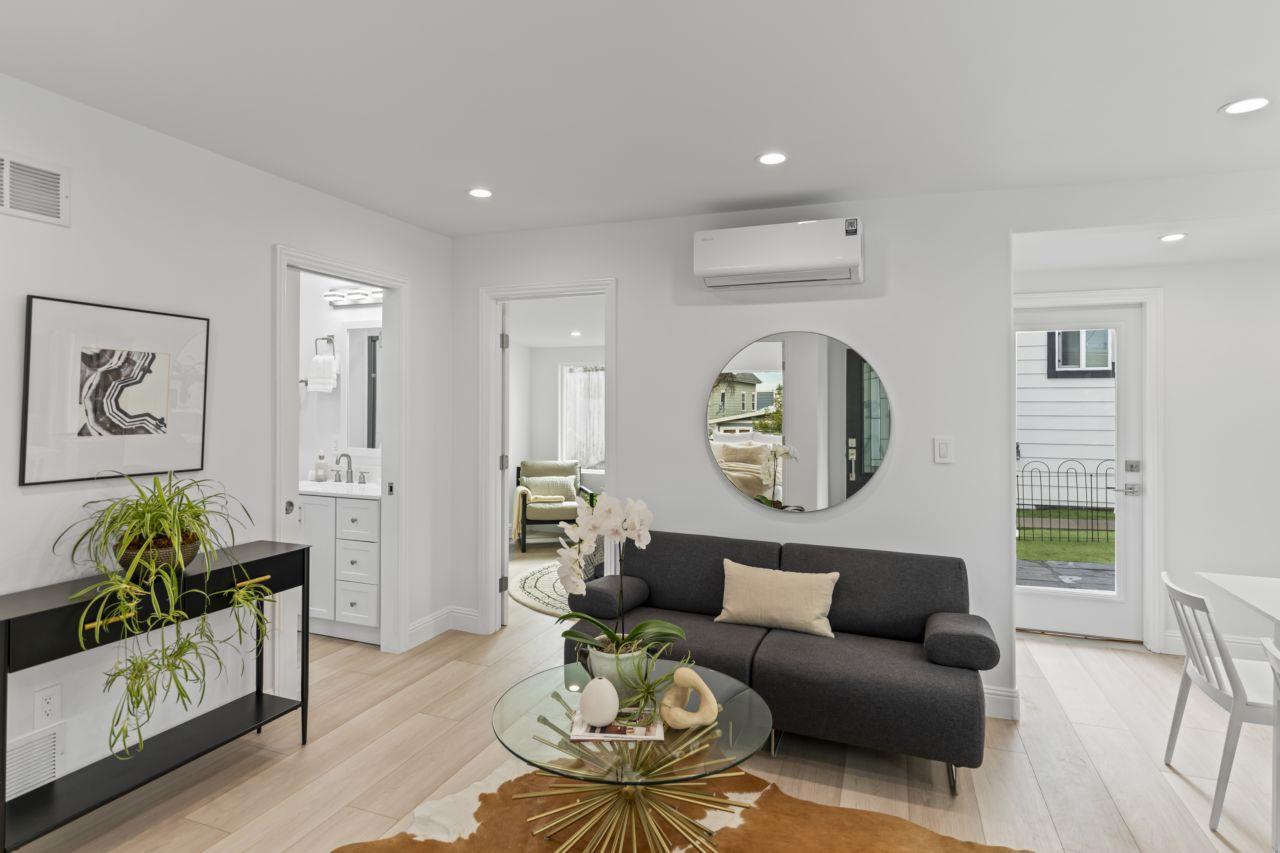 Detail Gallery Image 8 of 22 For 335 Monterey St, Brisbane,  CA 94005 - 2 Beds | 1 Baths