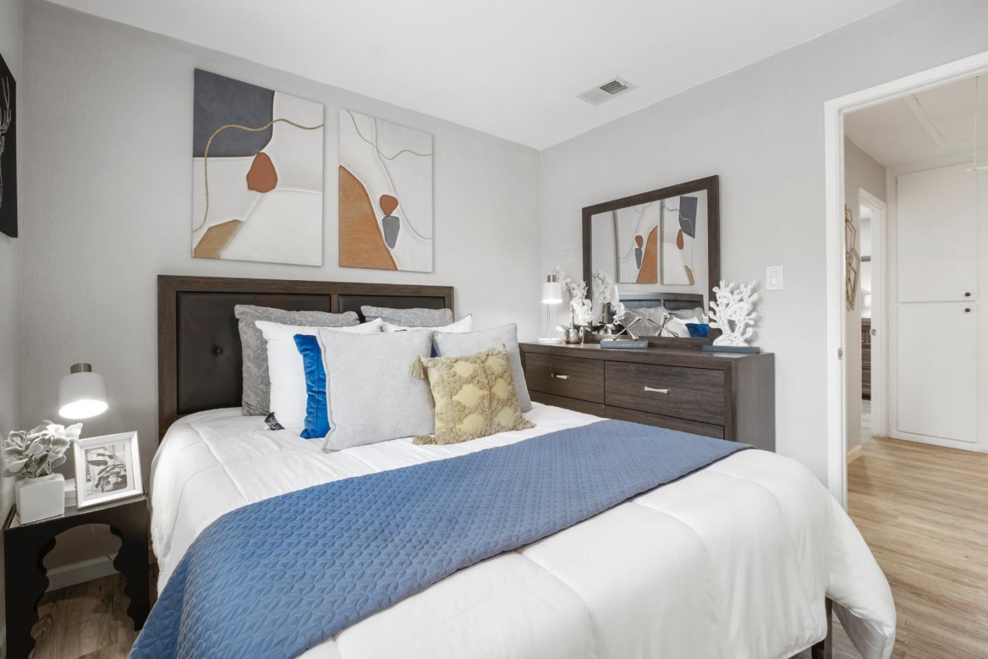 Detail Gallery Image 13 of 40 For 5393 Palm Grove Ct, San Jose,  CA 95123 - 3 Beds | 1/1 Baths