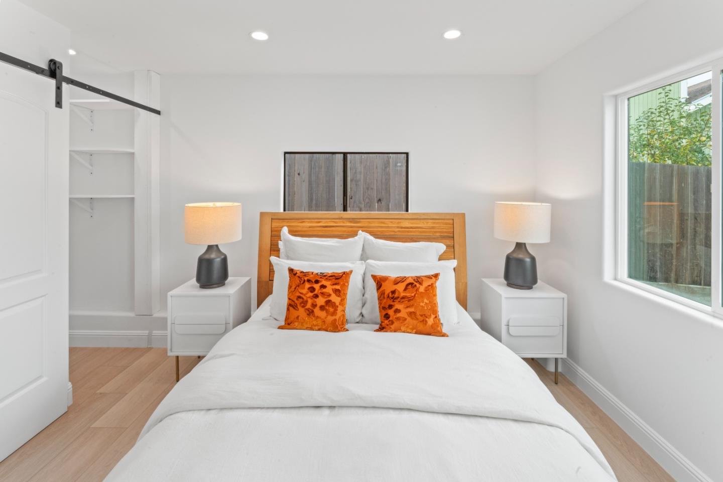 Detail Gallery Image 18 of 30 For 339 Monterey St, Brisbane,  CA 94005 - 2 Beds | 2/1 Baths