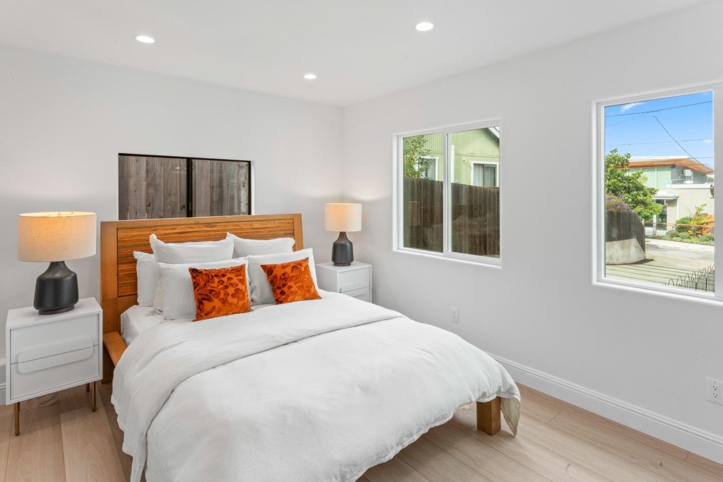 Detail Gallery Image 19 of 30 For 339 Monterey St, Brisbane,  CA 94005 - 2 Beds | 2/1 Baths