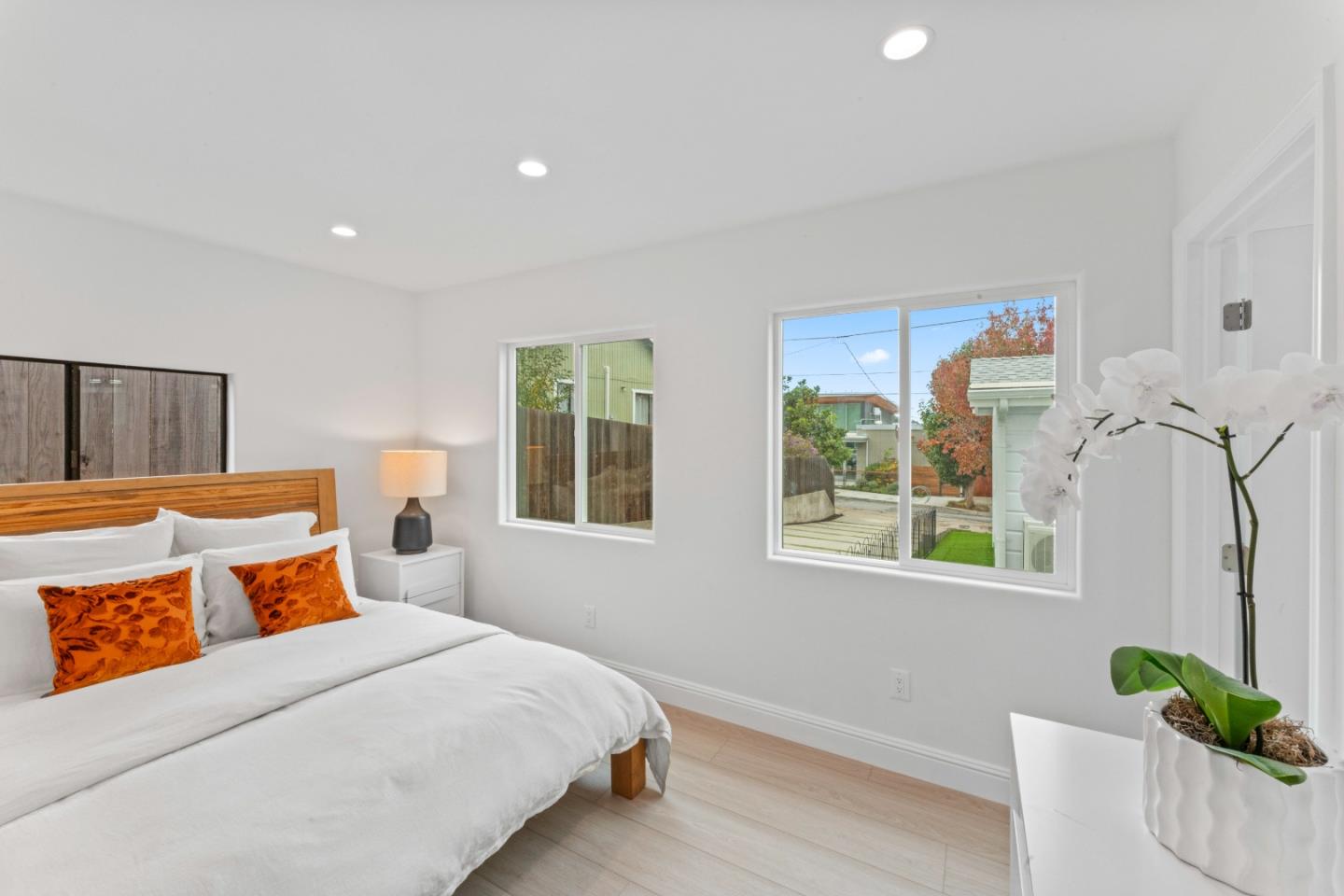 Detail Gallery Image 20 of 30 For 339 Monterey St, Brisbane,  CA 94005 - 2 Beds | 2/1 Baths