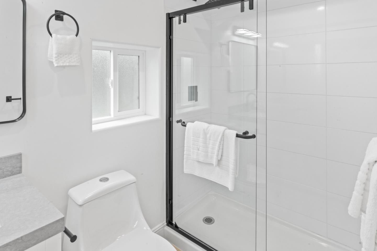 Detail Gallery Image 21 of 30 For 339 Monterey St, Brisbane,  CA 94005 - 2 Beds | 2/1 Baths