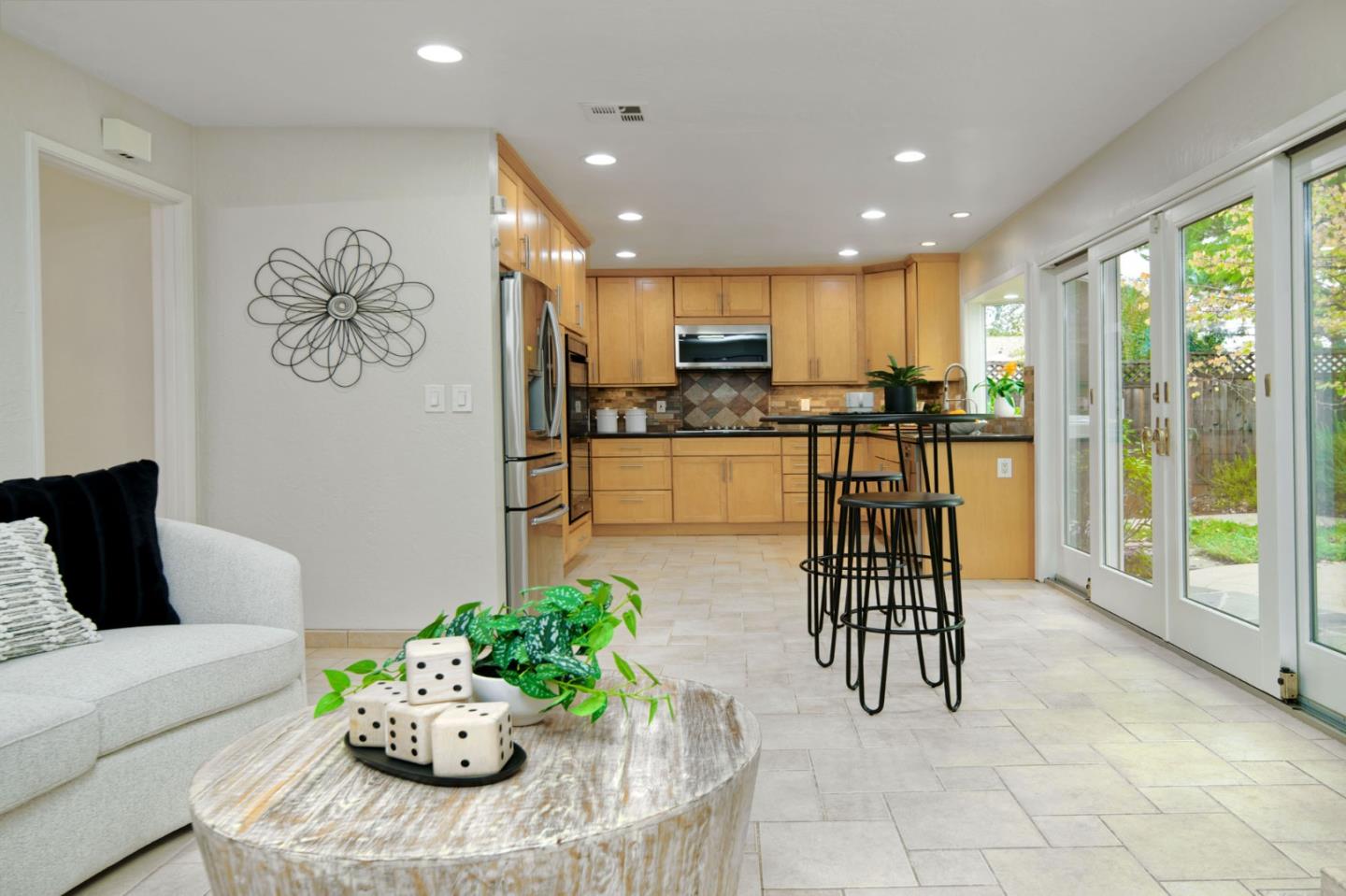 Detail Gallery Image 17 of 43 For 6228 via De Adrianna, San Jose,  CA 95120 - 3 Beds | 2 Baths