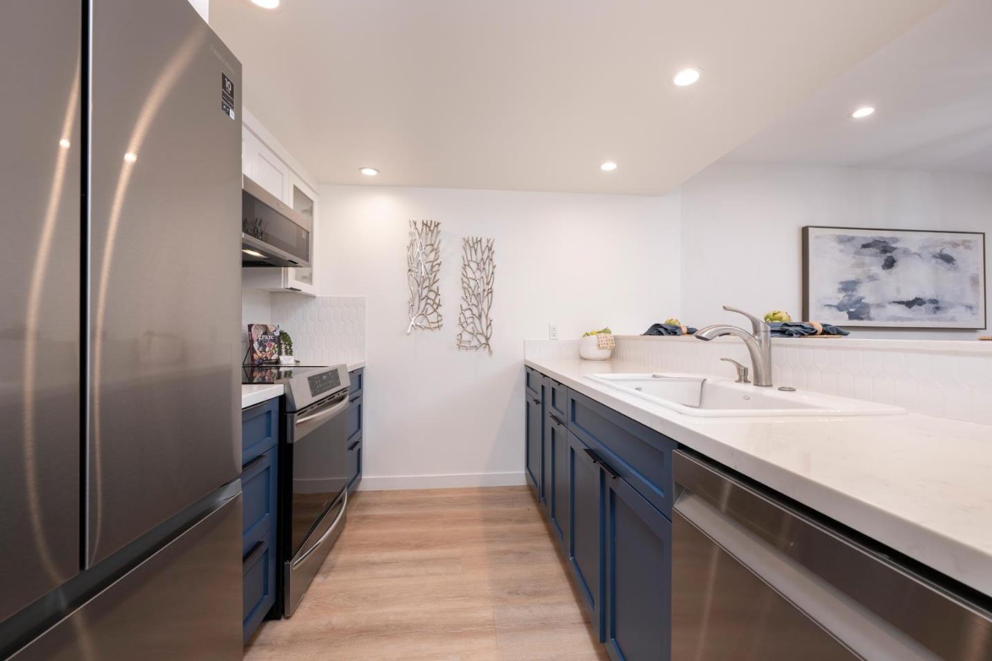 Detail Gallery Image 14 of 55 For 490 Mariners Island Blvd #102,  San Mateo,  CA 94404 - 1 Beds | 1 Baths