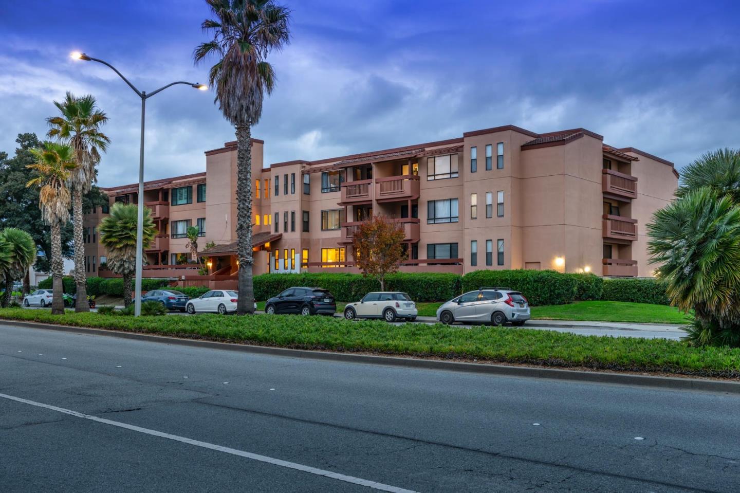 Detail Gallery Image 28 of 55 For 490 Mariners Island Blvd #102,  San Mateo,  CA 94404 - 1 Beds | 1 Baths